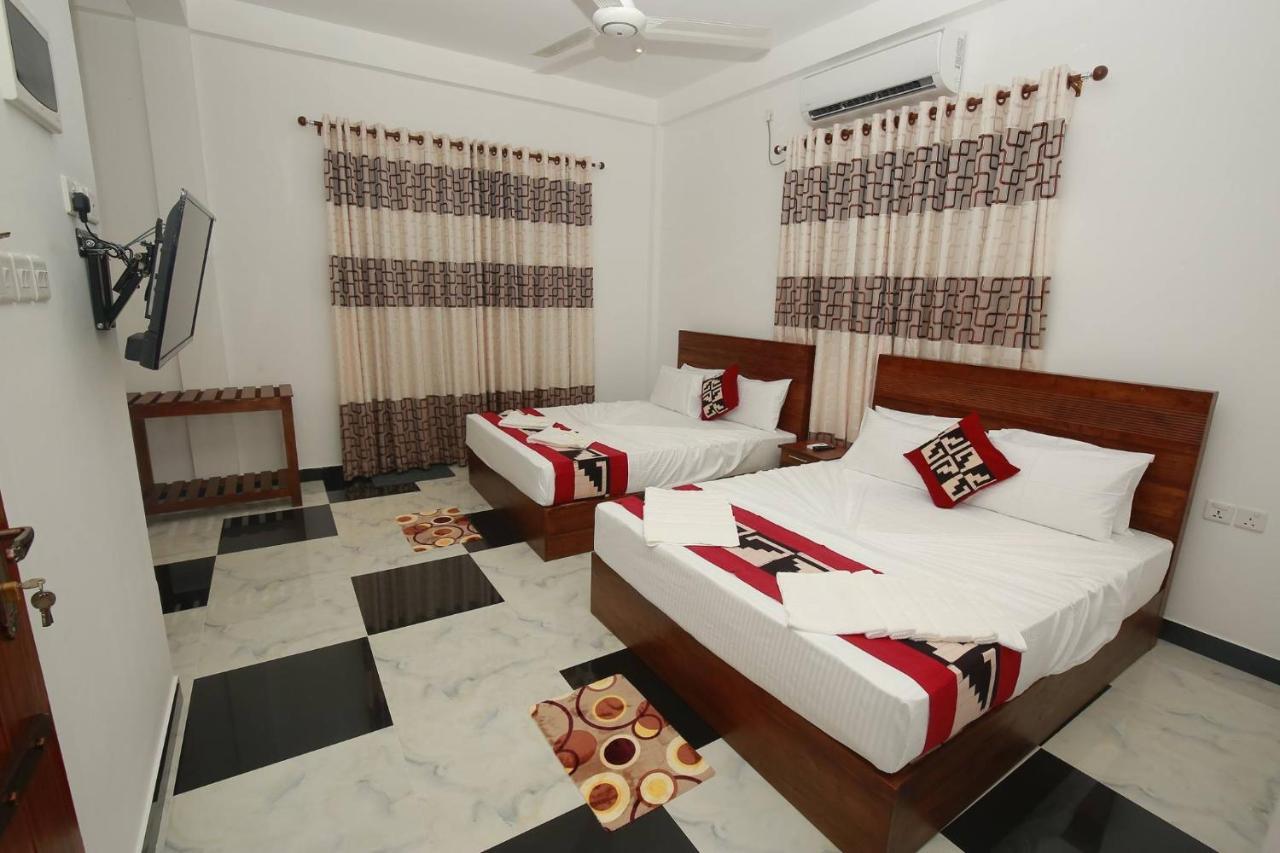 Hotel River Front Tissamaharama Luaran gambar