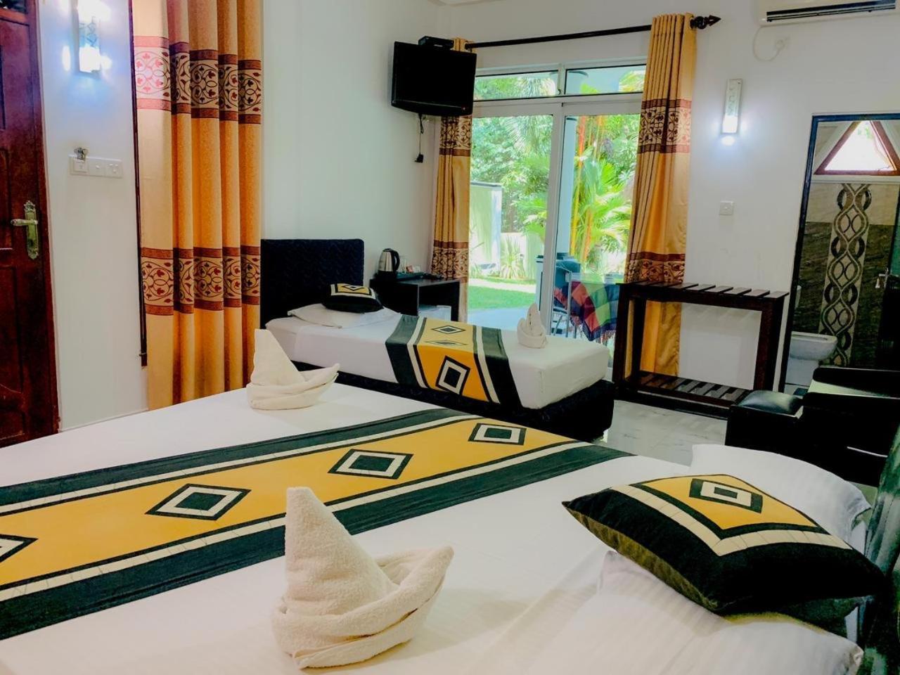 Hotel River Front Tissamaharama Luaran gambar
