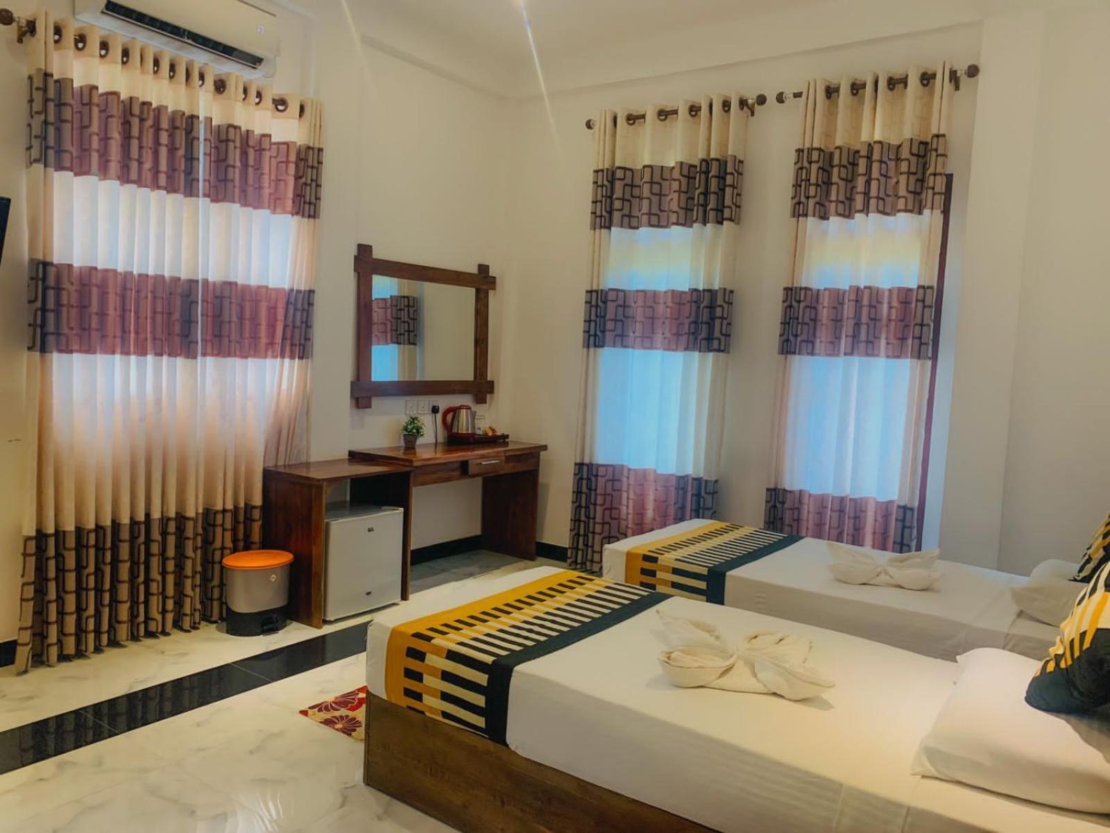 Hotel River Front Tissamaharama Luaran gambar