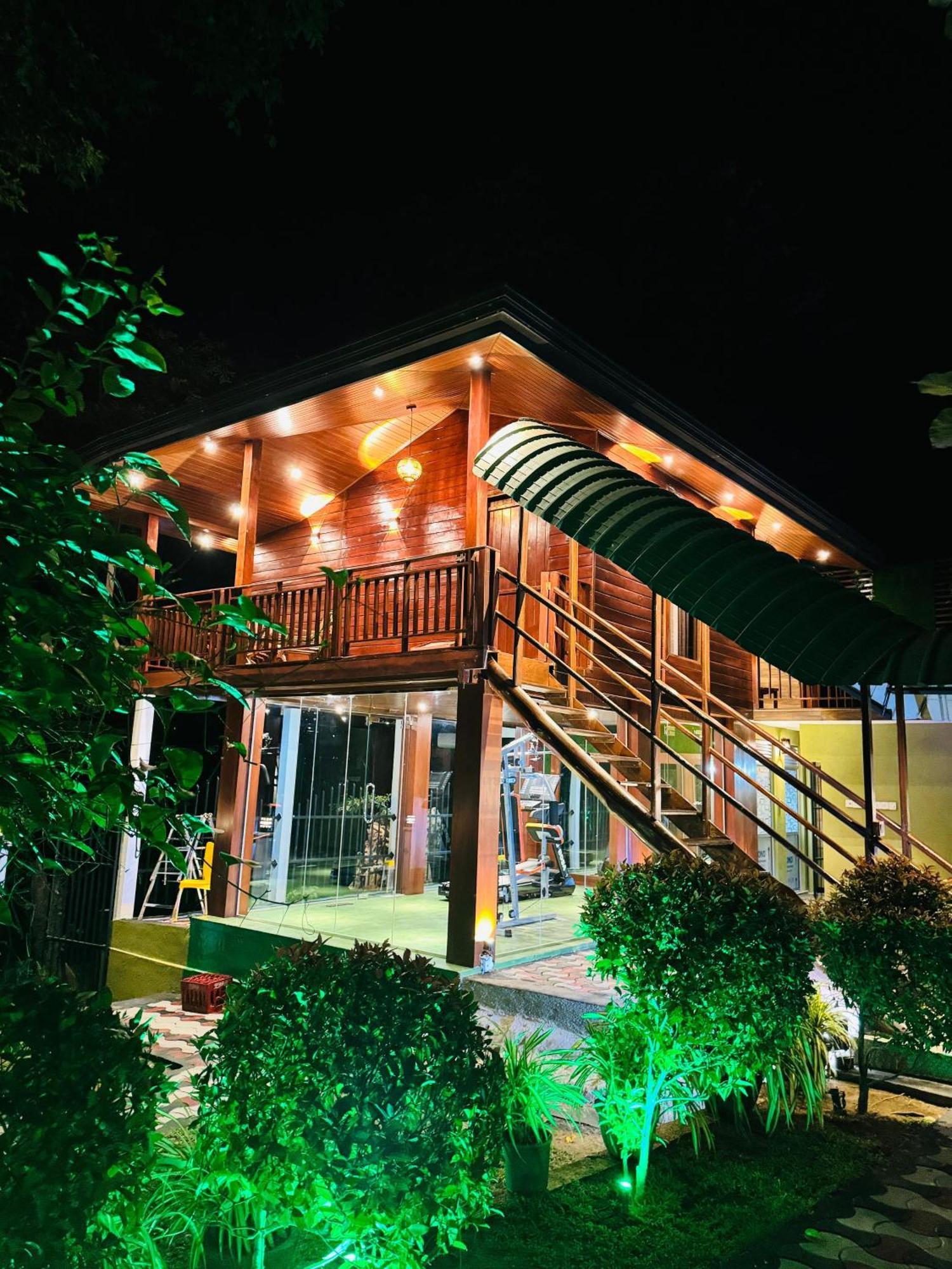 Hotel River Front Tissamaharama Luaran gambar