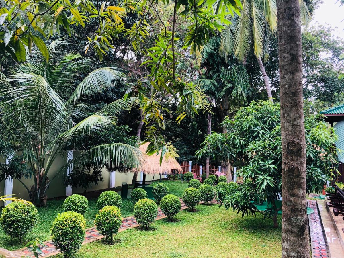Hotel River Front Tissamaharama Luaran gambar