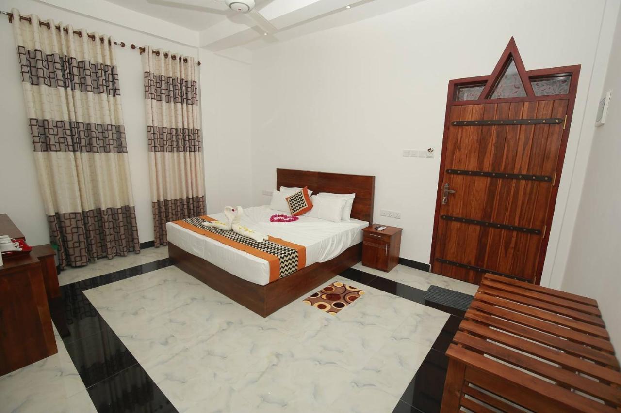 Hotel River Front Tissamaharama Luaran gambar
